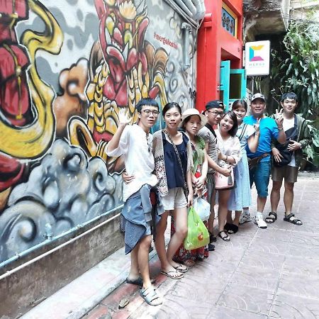 Stash Hostel Bangkok Buitenkant foto