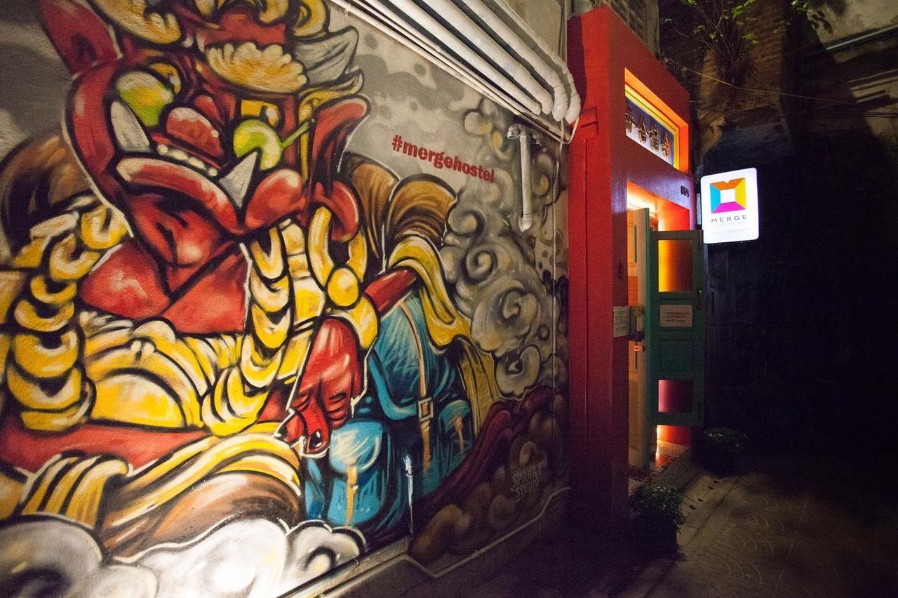 Stash Hostel Bangkok Buitenkant foto